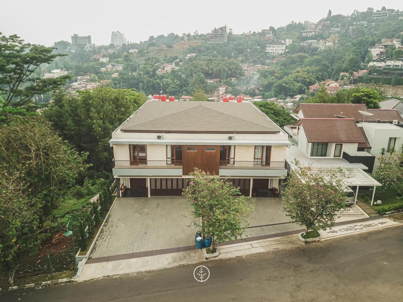 Anindya Hill View Villa 7 Bedrooms With A Private Swimming Pool باندونج المظهر الخارجي الصورة