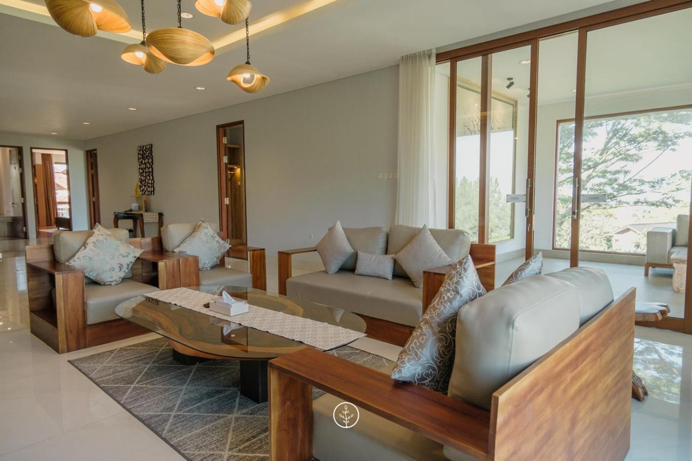 Anindya Hill View Villa 7 Bedrooms With A Private Swimming Pool باندونج المظهر الخارجي الصورة